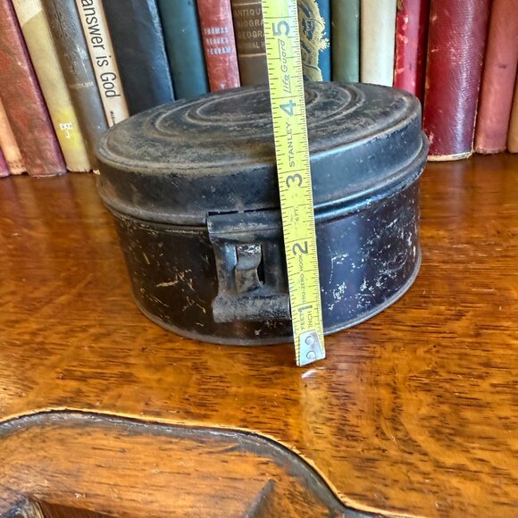 Primitive Antique 1800s Round Spice Tin with 4 Canisters - Picture 7 of 17